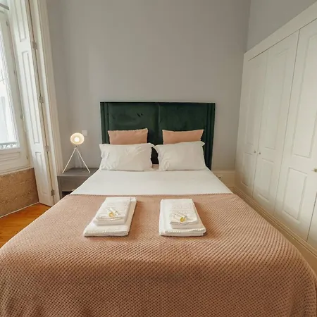 Formosa Deluxe By Hosty *